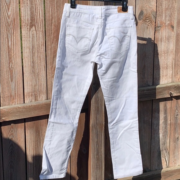 Levi’s Women’s 27W White Jeans - Picture 3 of 3